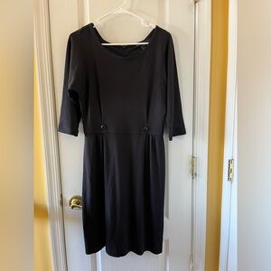 Marc Jacobs Dress Size M.
Pit to Pit 19.5. Shoulder to Hem 40.